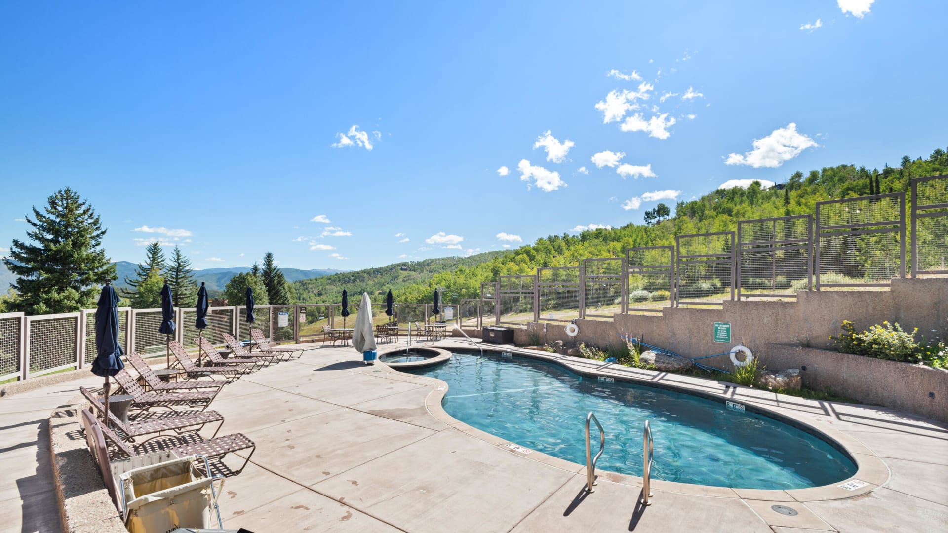 Timberline Slopeside Pool