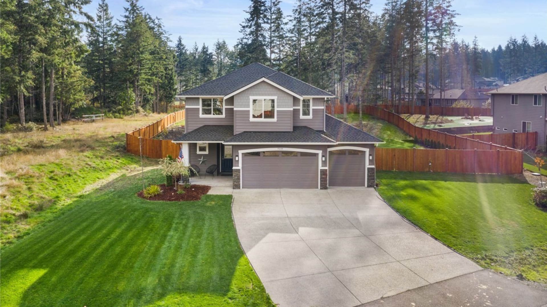 7549 50th Avenue NE, Lacey, WA 98516