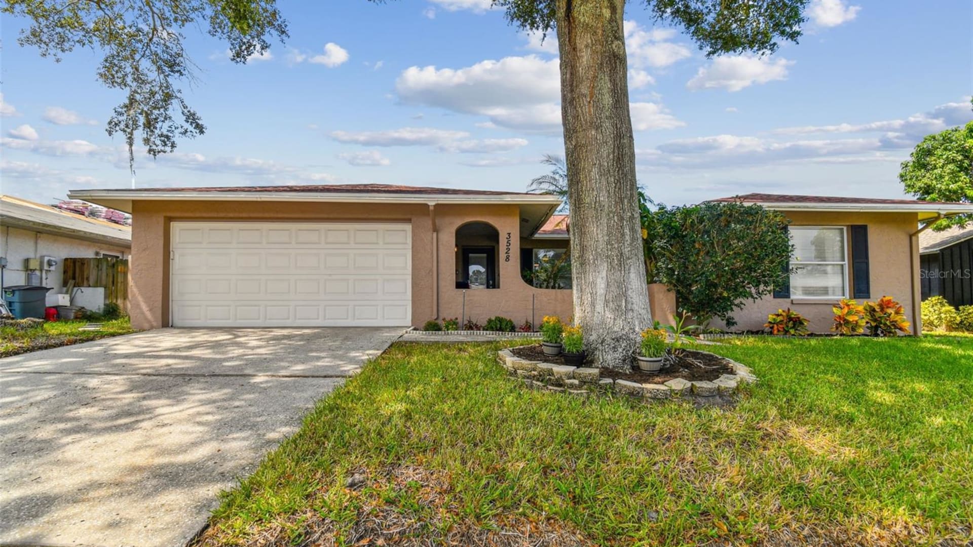 3528 SNOWY EGRET CT