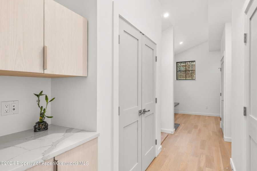 Laundry/Mud Room