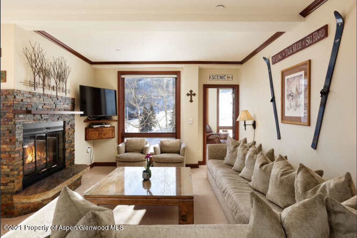 476 Wood Rd 33 Snowmass-small-007-010-Ch