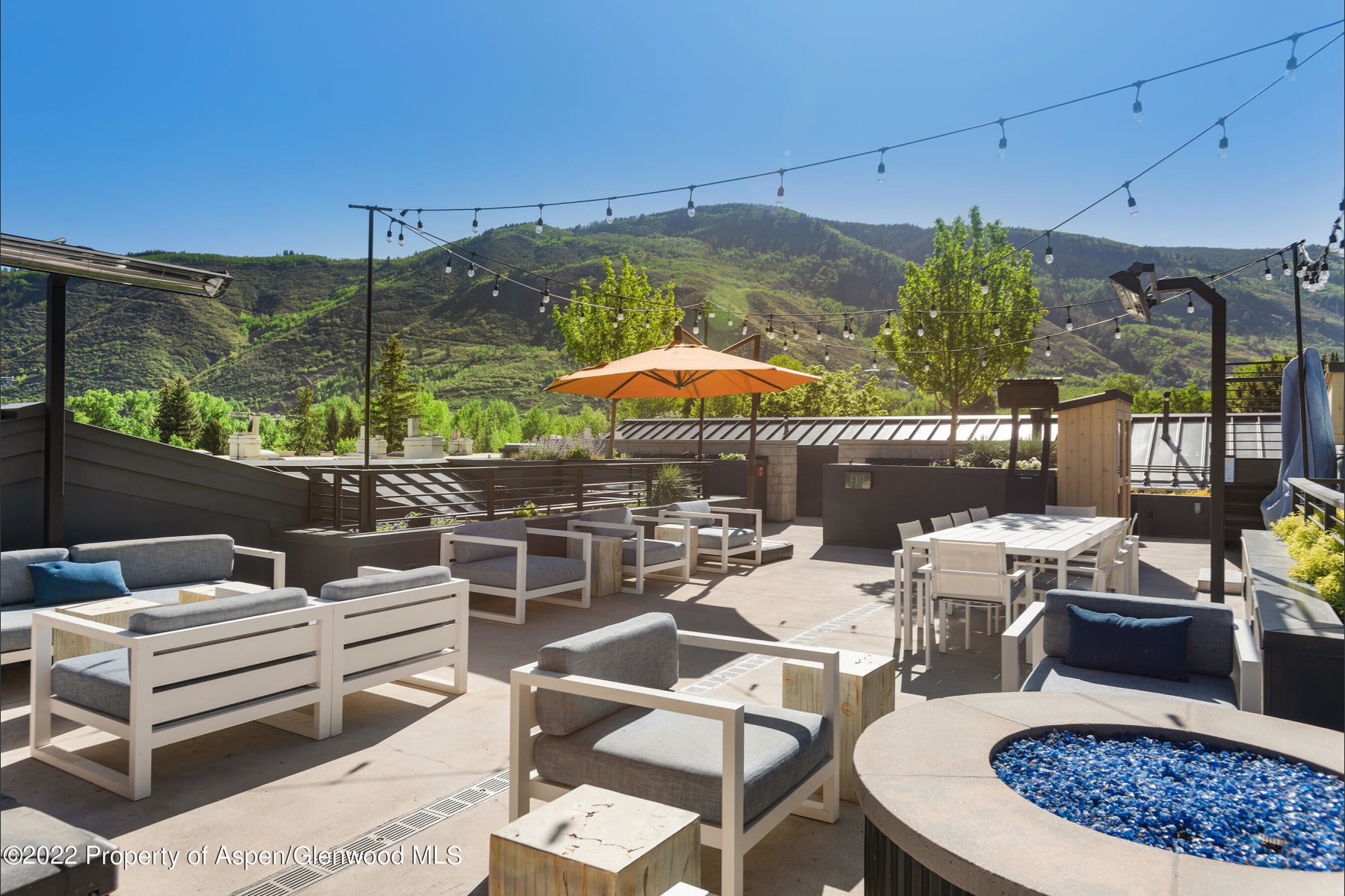 Private Residence Rooftop Deck