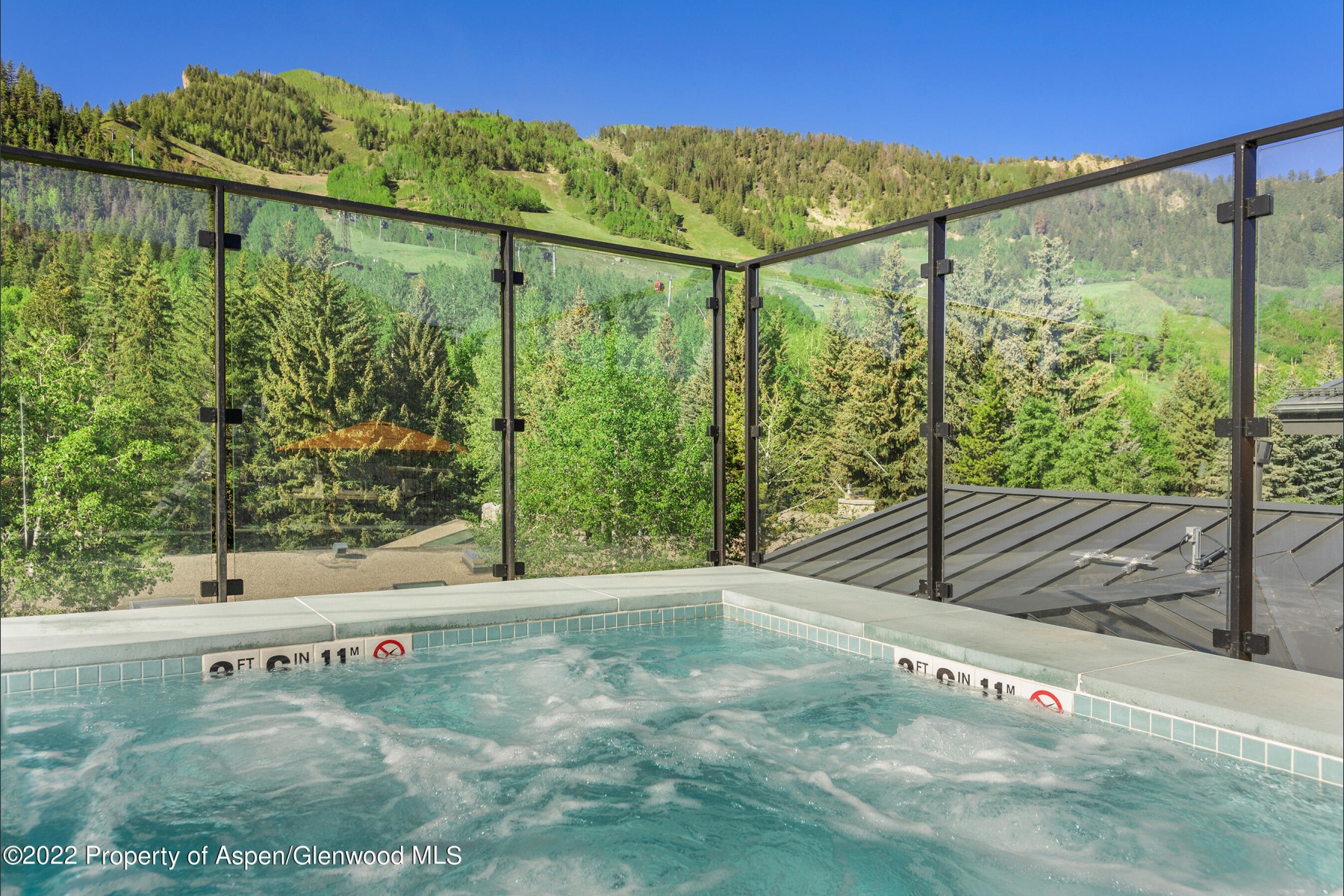 Hot-tub with Views