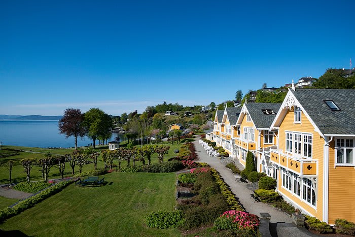 Bird's eye view of hotel