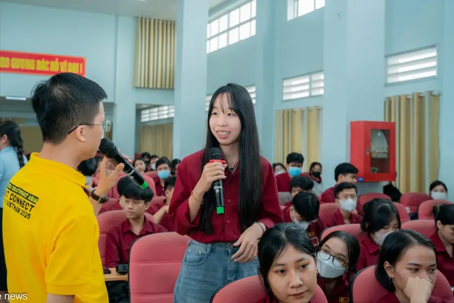 Buổi sinh hoạt chuyên đề tại Trường ĐH Sư phạm Kỹ thuật Vĩnh Long