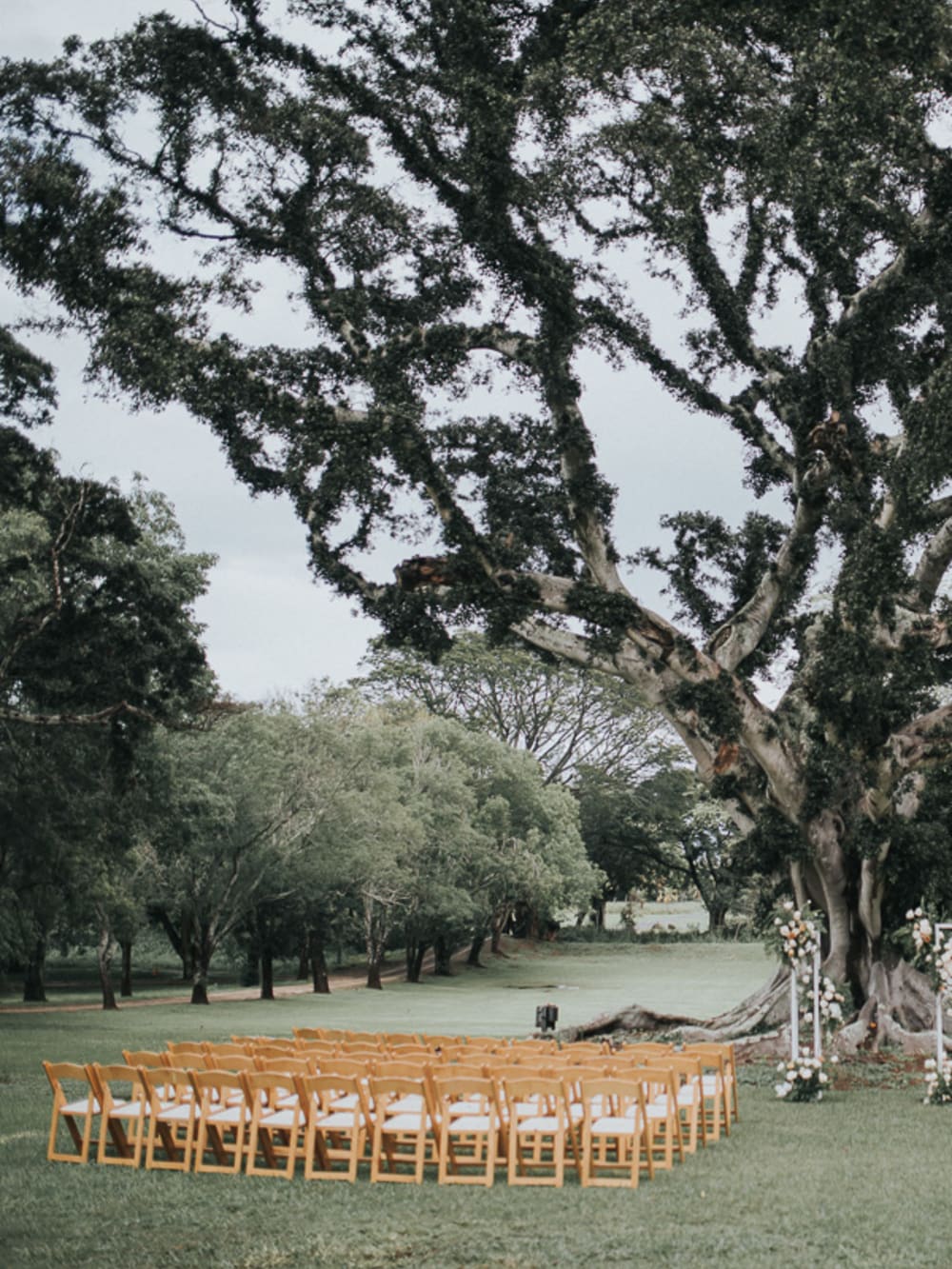 Hawaii wedding photography at 05_Dillingham Ranch by Visionari