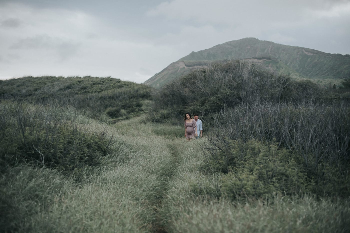 Hawaii destination wedding photography by Visionari