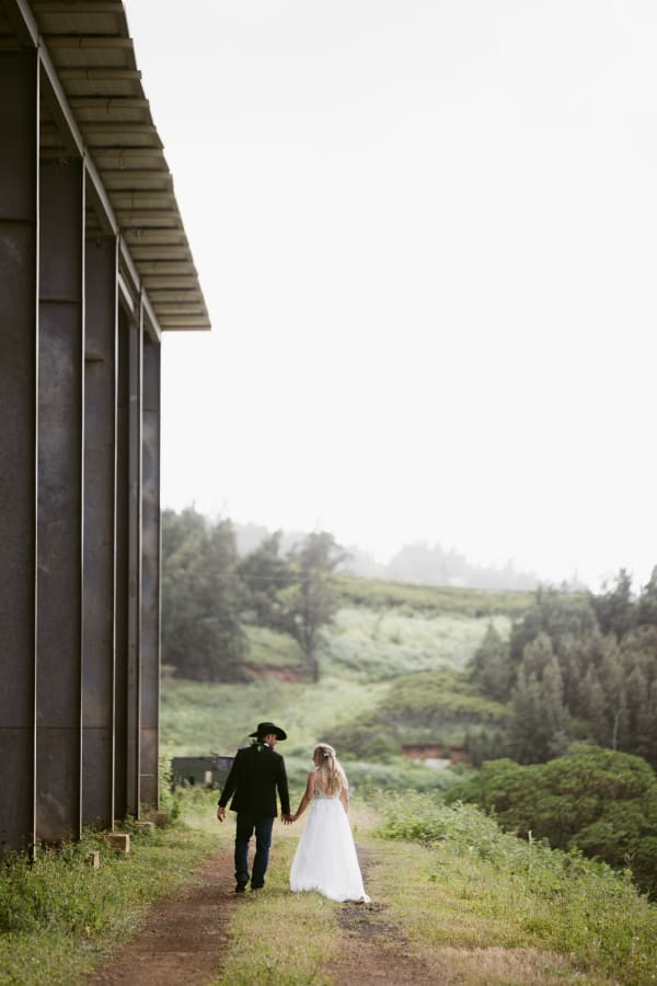 Hawaii wedding photography at Pohaku Nui Ranch by Visionari