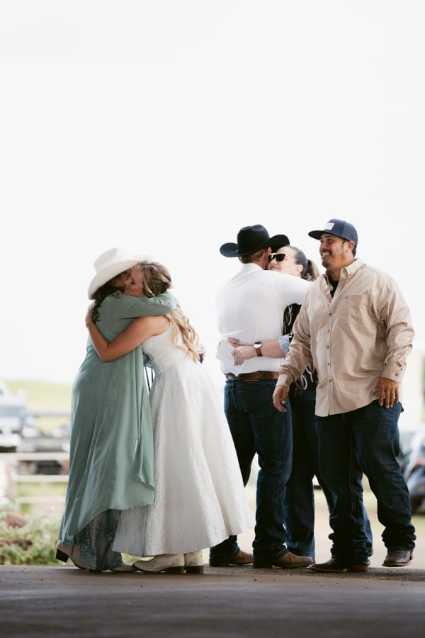 Hawaii wedding photography at Pohaku Nui Ranch by Visionari
