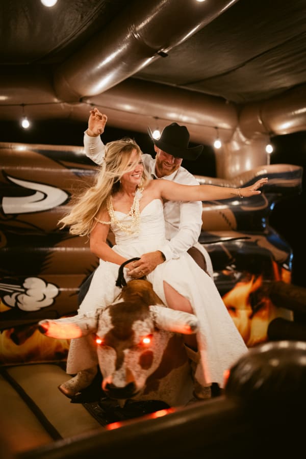 Hawaii wedding photography at Pohaku Nui Ranch by Visionari