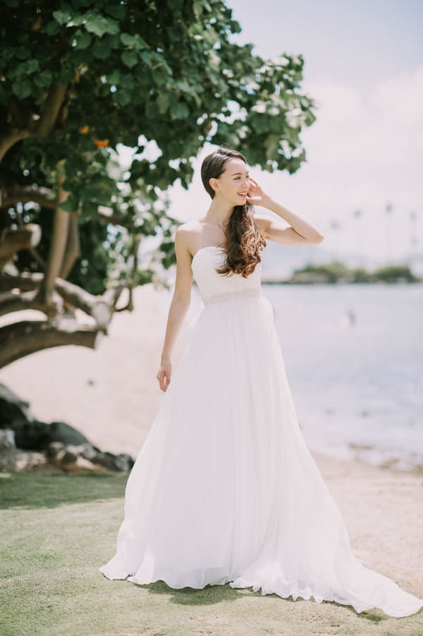 Hawaii wedding photography at The Kahala Hotel by Visionari