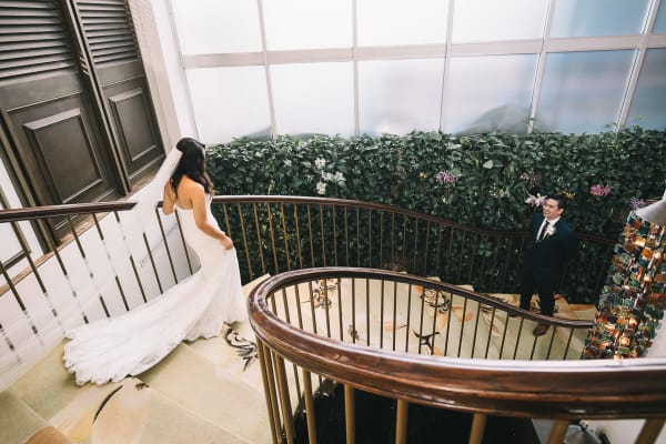 Hawaii wedding photography at The Kahala Hotel by Visionari