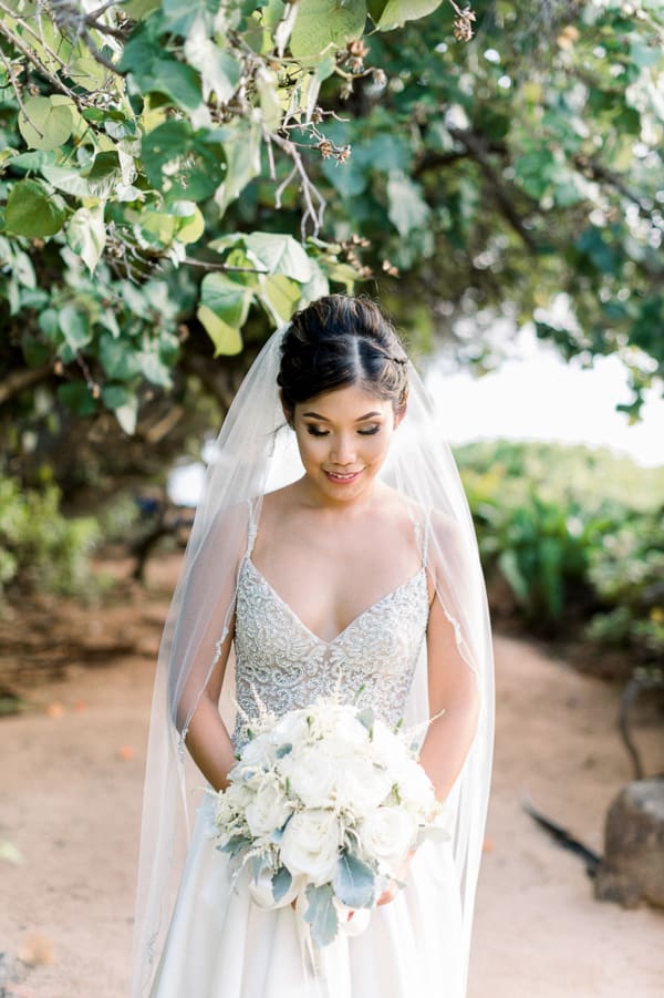 Hawaii wedding photography at The Kahala Hotel by Visionari