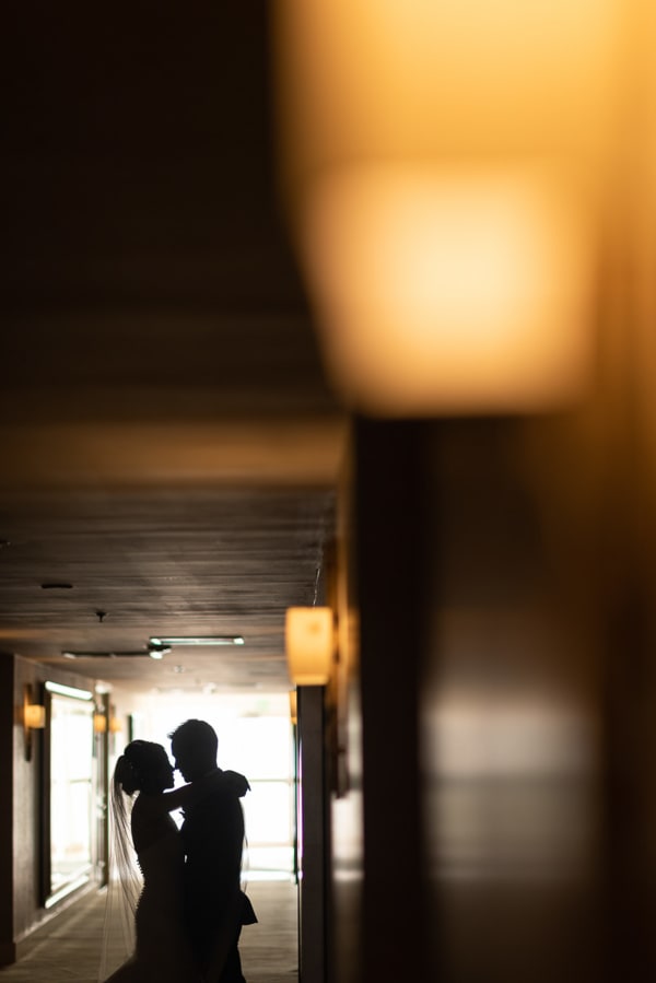 Hawaii wedding photography at The Kahala Hotel by Visionari