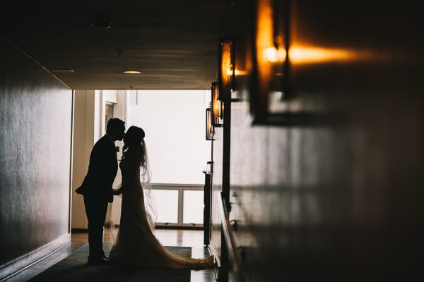 Hawaii wedding photography at The Kahala Hotel by Visionari