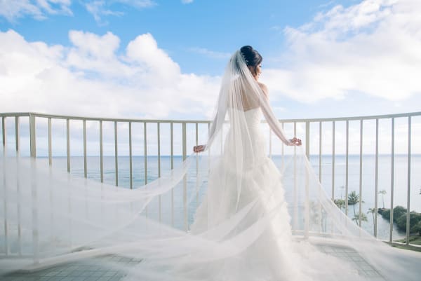 Hawaii wedding photography at The Kahala Hotel by Visionari