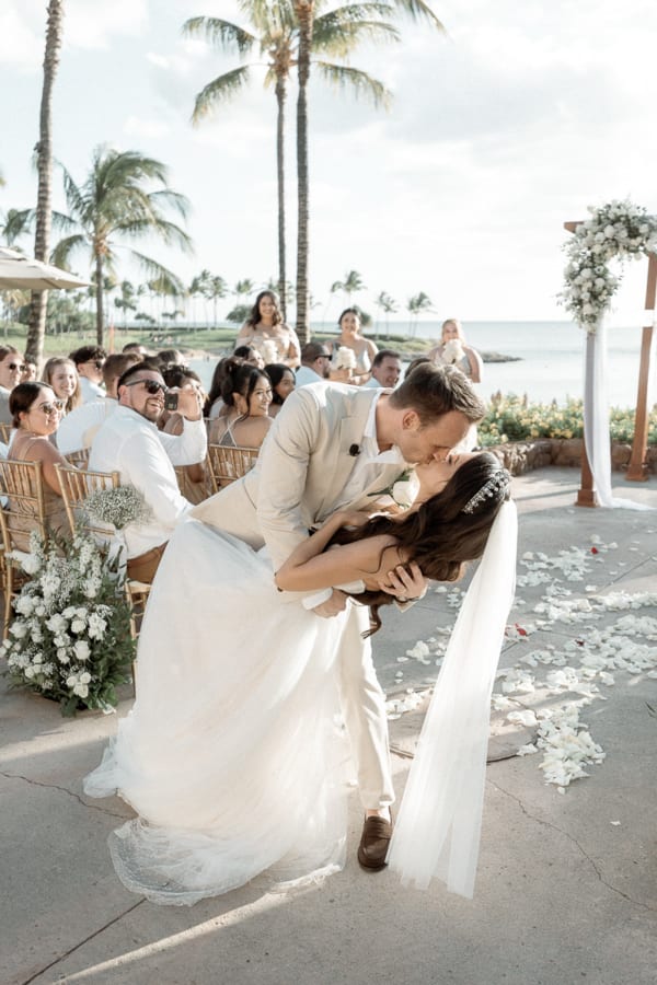Hawaii wedding photography at Aulani by Visionari