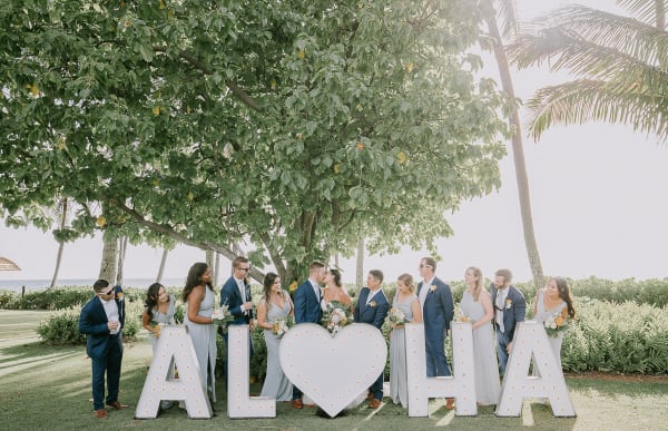 Hawaii wedding photography at Aulani by Visionari