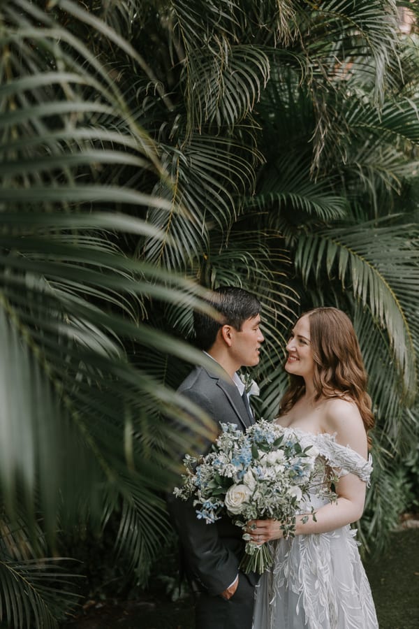 Hawaii wedding photography at Aulani by Visionari