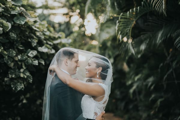 Hawaii wedding photography at Aulani by Visionari