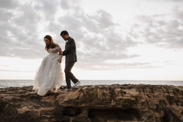 Hawaii wedding photography at Aulani by Visionari