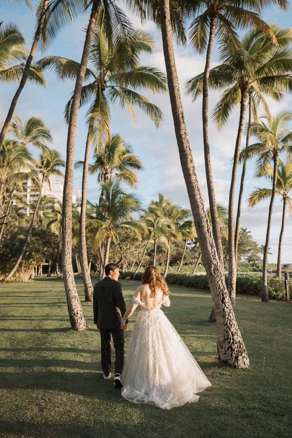 Hawaii wedding photography at Aulani by Visionari