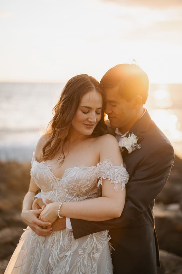 Hawaii wedding photography at Aulani by Visionari