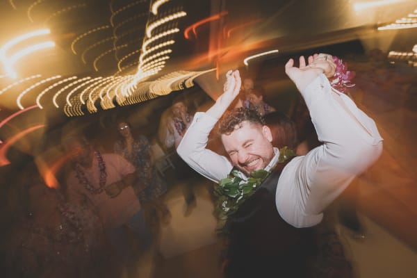 Hawaii wedding photography at Aulani by Visionari
