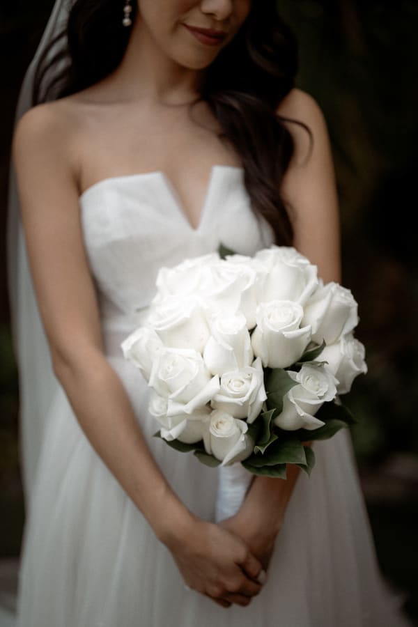 Hawaii wedding photography at Aulani by Visionari