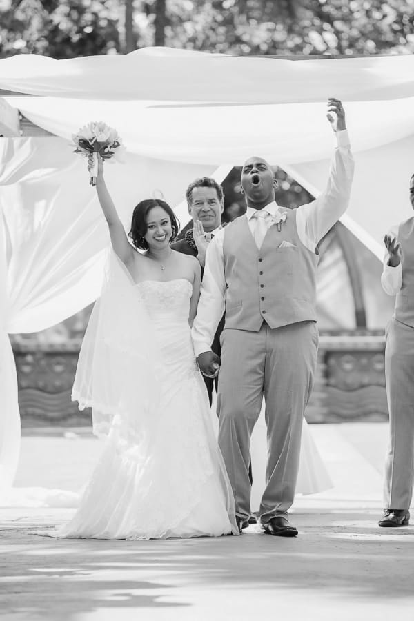 Hawaii wedding photography at Aulani by Visionari