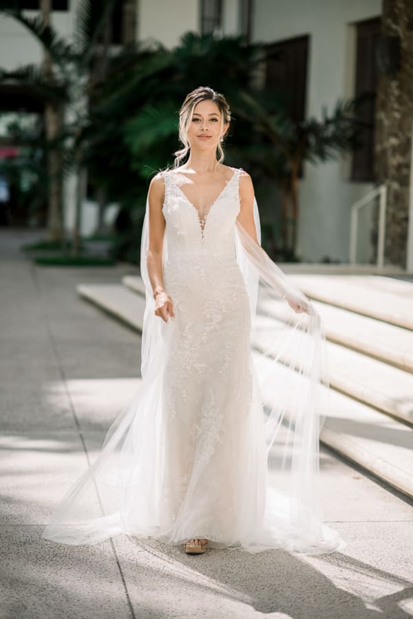 Hawaii wedding photography at Halekulani by Visionari
