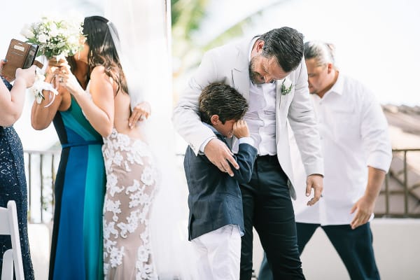 Hawaii wedding photography at Halekulani by Visionari