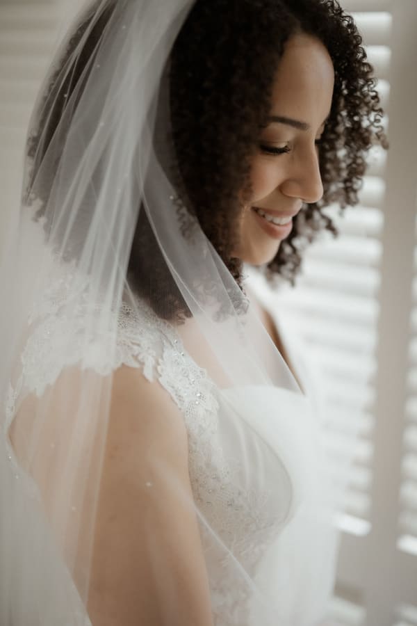 Hawaii wedding photography at Halekulani by Visionari
