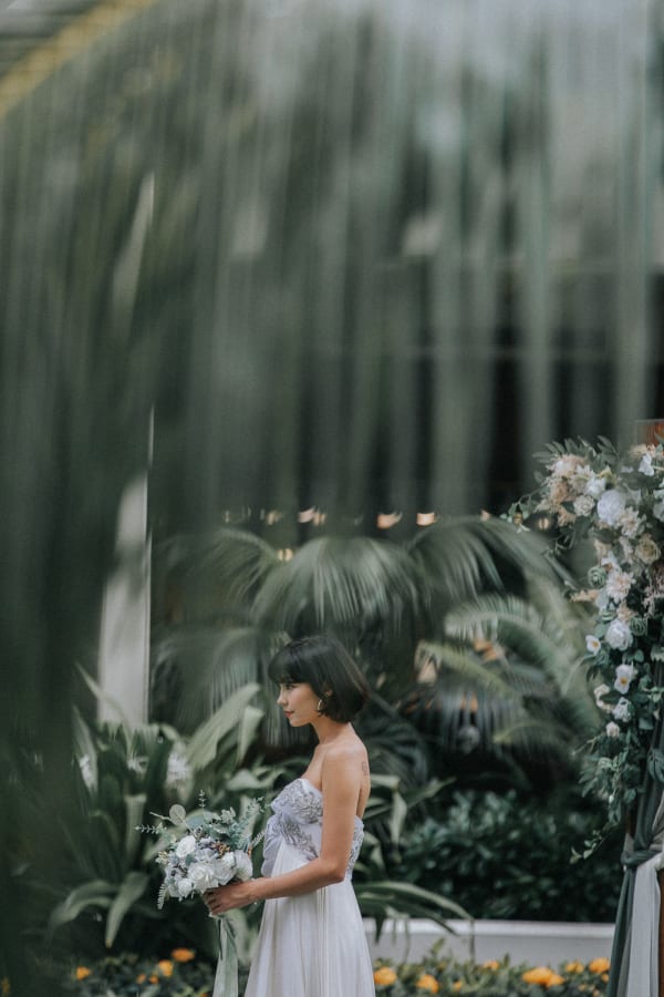Hawaii wedding photography at Halekulani by Visionari