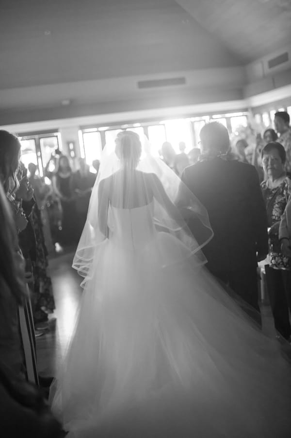Hawaii wedding photography at Halekulani by Visionari