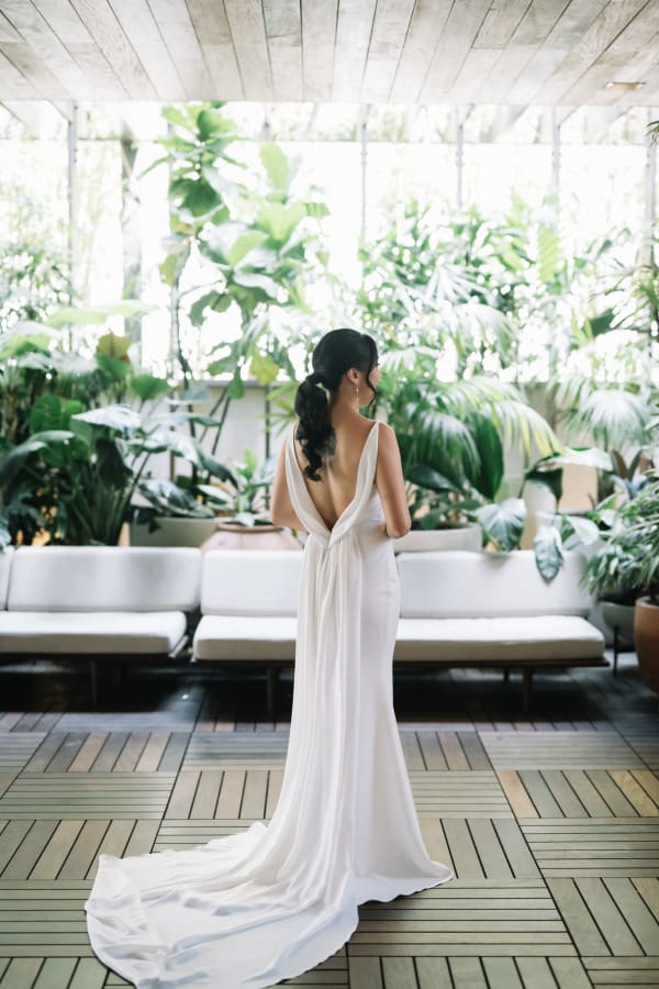 Hawaii wedding photography at Café Julia by Visionari