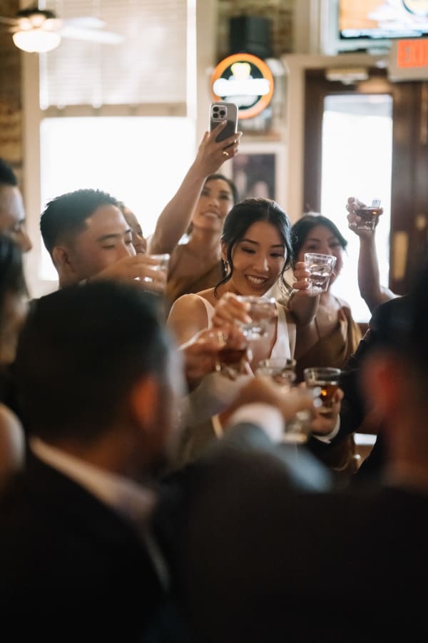 Hawaii wedding photography at Café Julia by Visionari