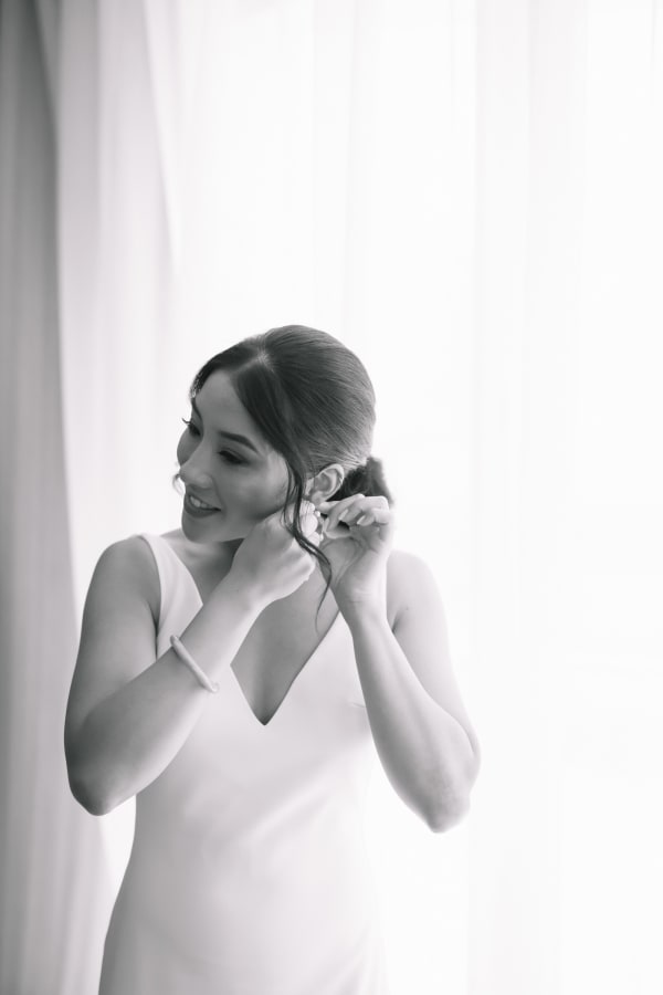 Hawaii wedding photography at Café Julia by Visionari