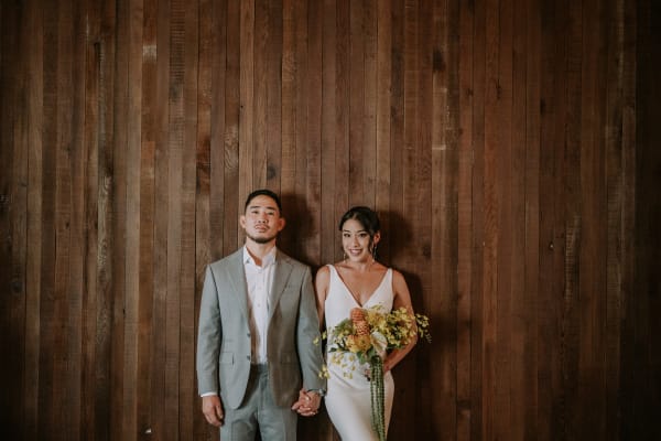 Hawaii wedding photography at Café Julia by Visionari