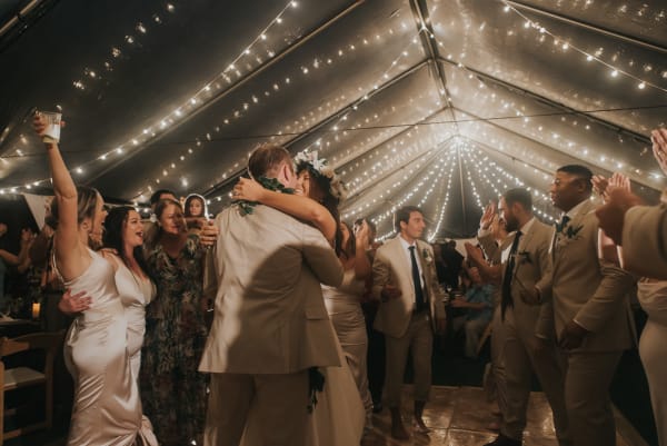 Hawaii wedding photography at Dillingham Ranch by Visionari