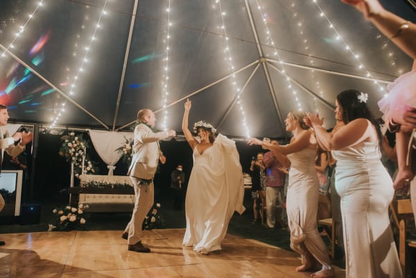 Hawaii wedding photography at Dillingham Ranch by Visionari