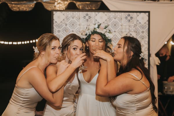 Hawaii wedding photography at Dillingham Ranch by Visionari