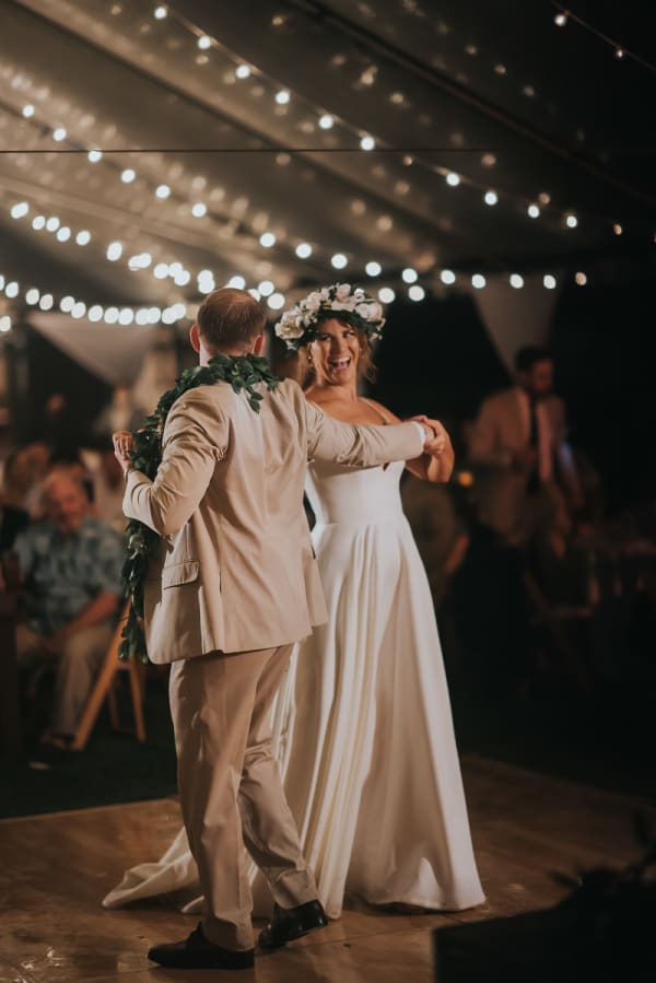 Hawaii wedding photography at Dillingham Ranch by Visionari