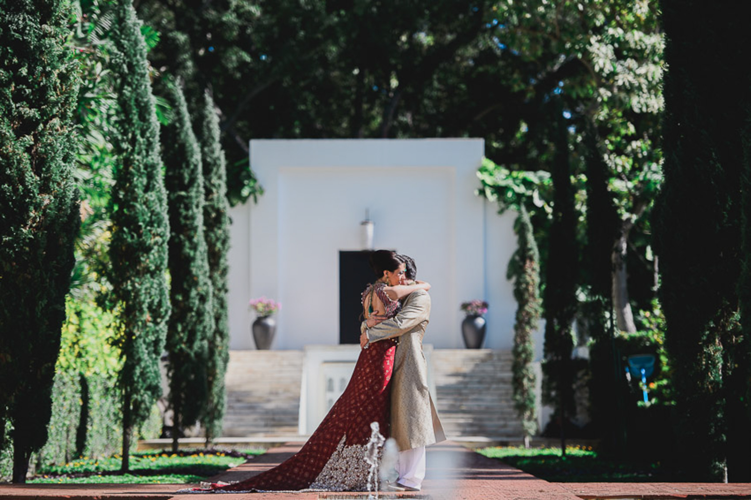 Wedding at The Royal Hawaiian, A Luxury Collection Resort — photography by Visionari