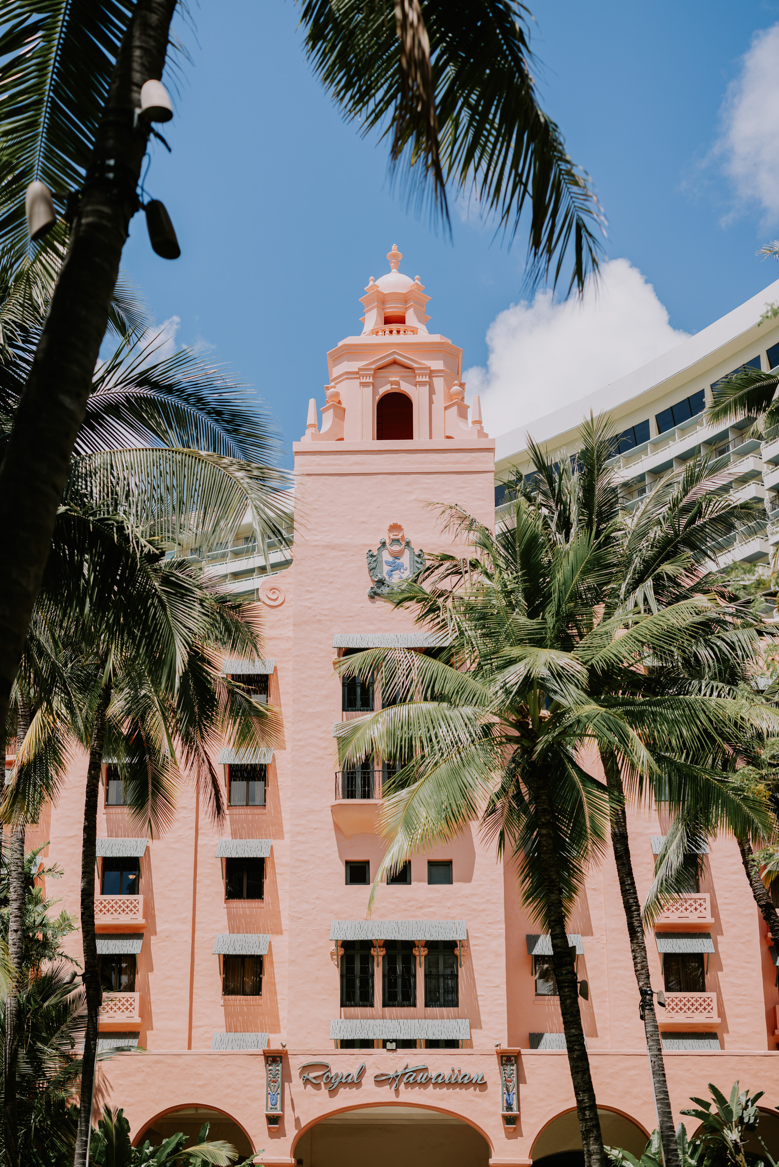 Hawaii wedding photography at Royal Hawaiian by Visionari