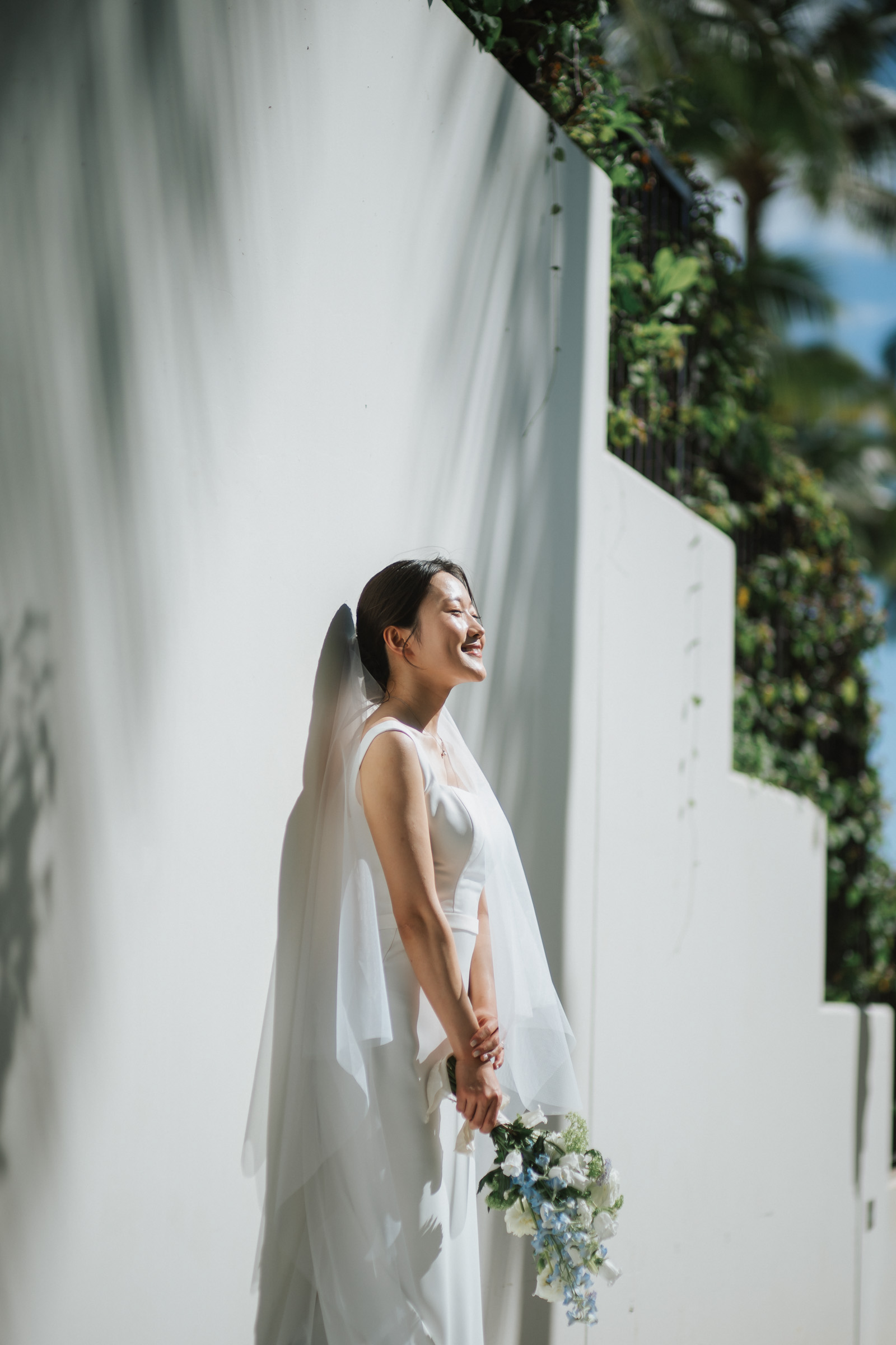 Hawaii wedding photography at Four Seasons Resort Oahu by Visionari