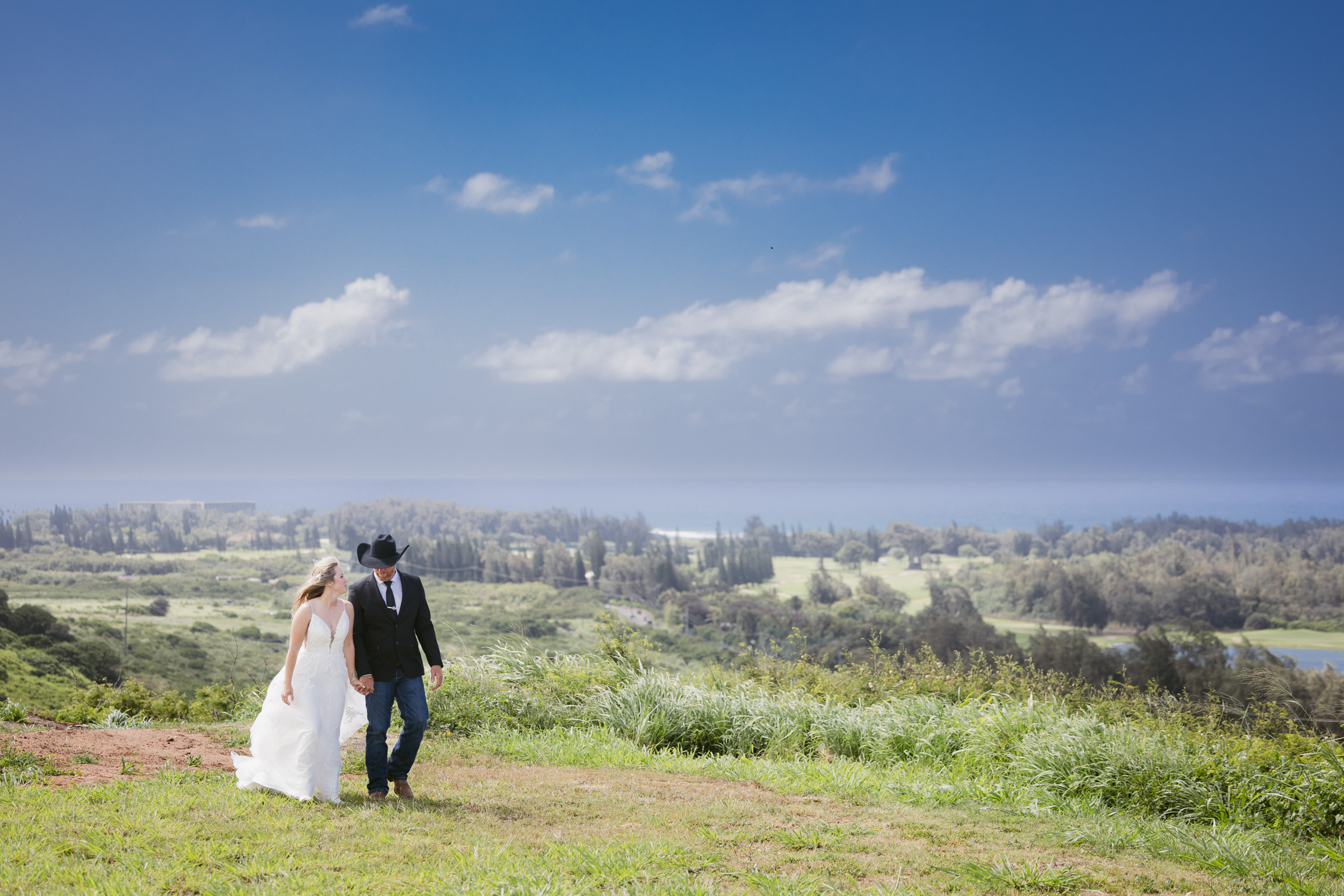 Hawaii wedding photography at Pohaku Nui Ranch by Visionari