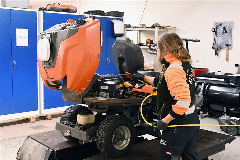 rengör åkgräsklippare