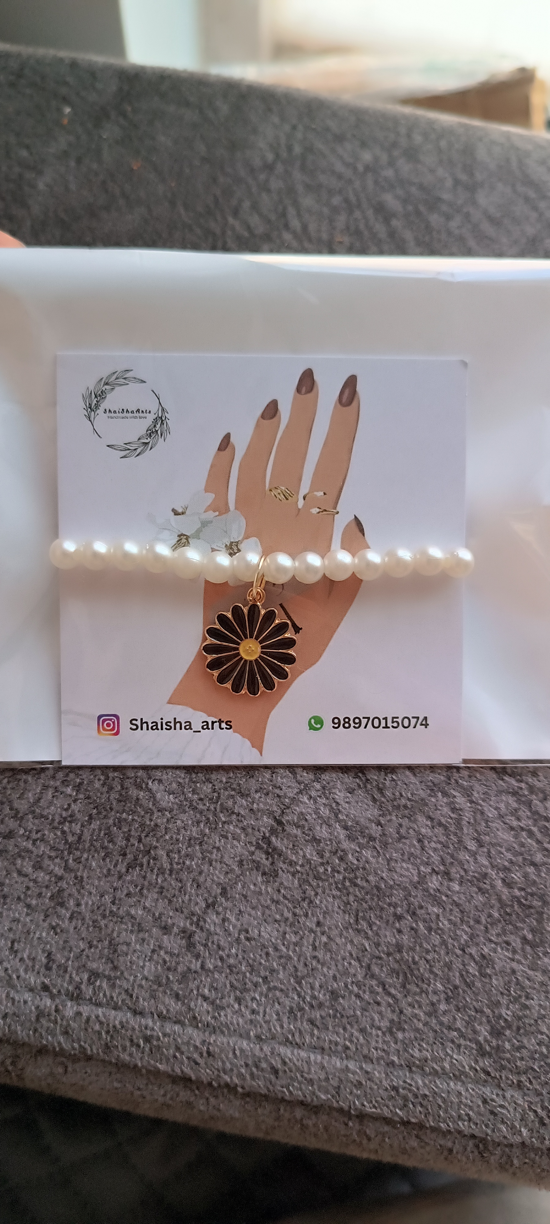 Black daisy flower bracelet