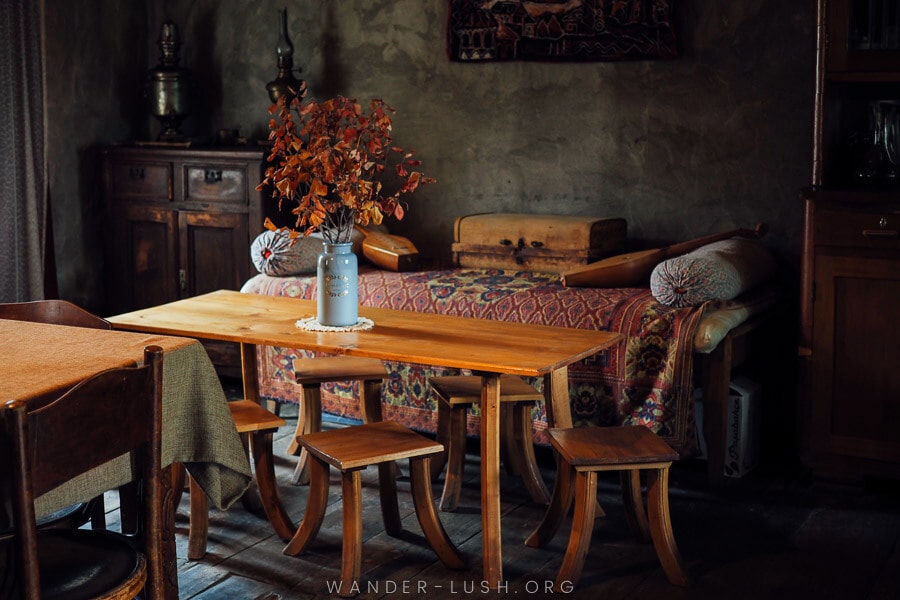 Historisches Interieur bei Akido